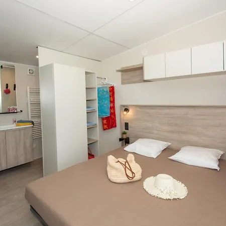 Camping Le Camp Du Domaine Bormes-les-Mimosas Room photo