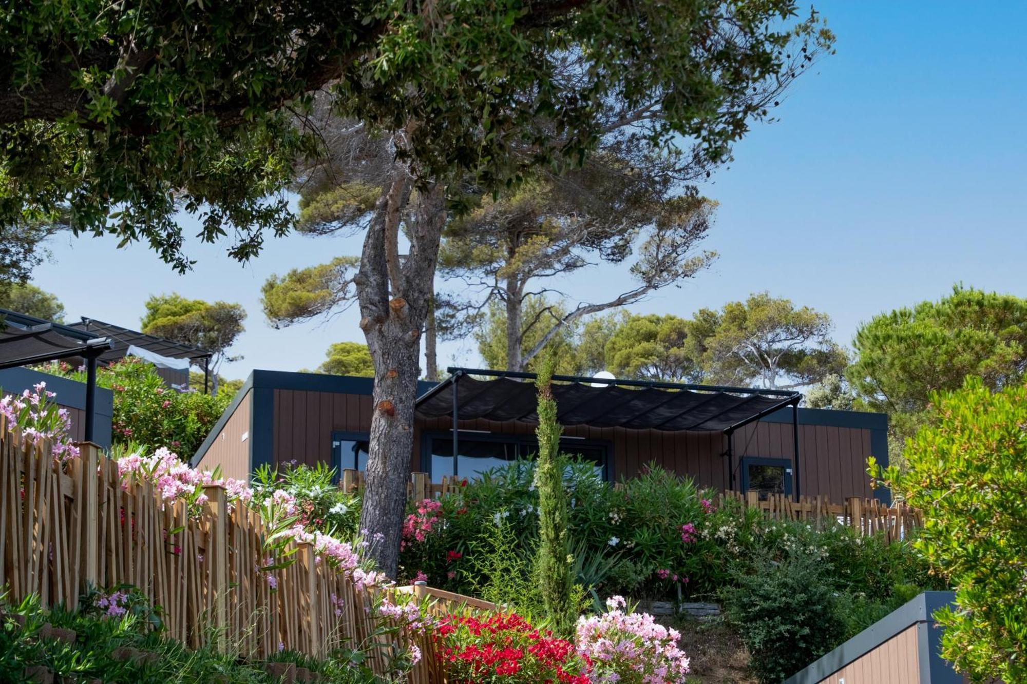 Le Camp Du Domaine * Bormes-les-Mimosas